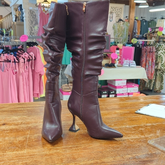 Vince Camuto Leather Side Zip Boot Size 7 - Picture 1 of 7